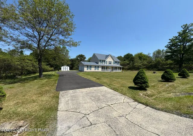 Homes for sale in Blakeslee, PA | 2005 Palisades Dr, Blakeslee, PA 18610 | MLS# PM-139585