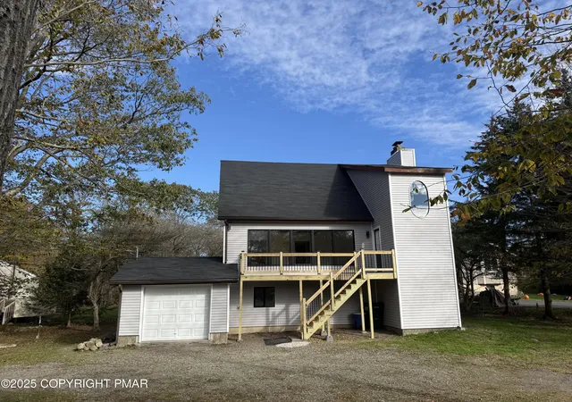 Photo 2 of Single family home for sale at 215 Greenbriar Cir, Tobyhanna, PA 18466 | MLS# PM-139676 | Listing updated on 2026-03-21