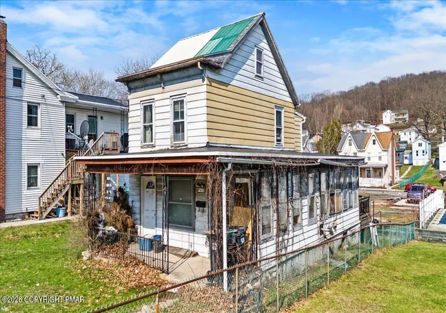 Photo 1 of Single family home for sale at 40 Chestnut St, Cressona, PA 17929 | MLS# PM-140306 | Listing updated on 2026-04-14