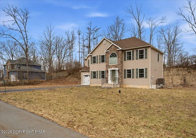 Photo 36 of Single family home for sale at 225 Swan Ct, East Stroudsburg, PA 18302 | MLS# PM-139744 | Listing updated on 2026-04-06