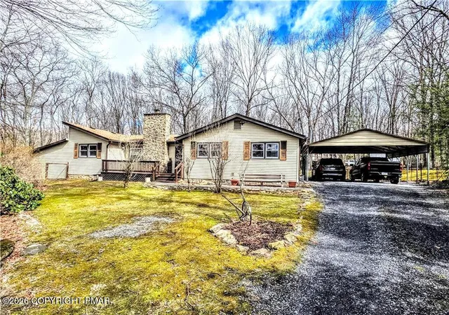 Photo 2 of Single Family Residence at 140 Penn Dr, Lehighton, PA 18235 | MLS# PM-139765 | | Sold on 2026-05-04