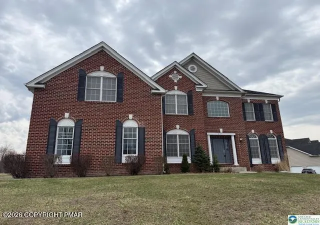 Photo 3 of Single family home for sale at 671 Stratton Dr, East Stroudsburg, PA 18302 | MLS# PM-139743 | Listing updated on 2026-06-30