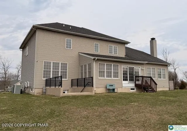 Photo 3 of Single family home for sale at 671 Stratton Dr, East Stroudsburg, PA 18302 | MLS# PM-139743 | Listing updated on 2026-06-30