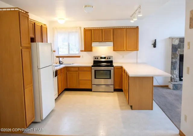 Homes for sale in Tamiment, PA | 504 Galion Dr, Tamiment, PA 18371 | MLS# PM-140014
