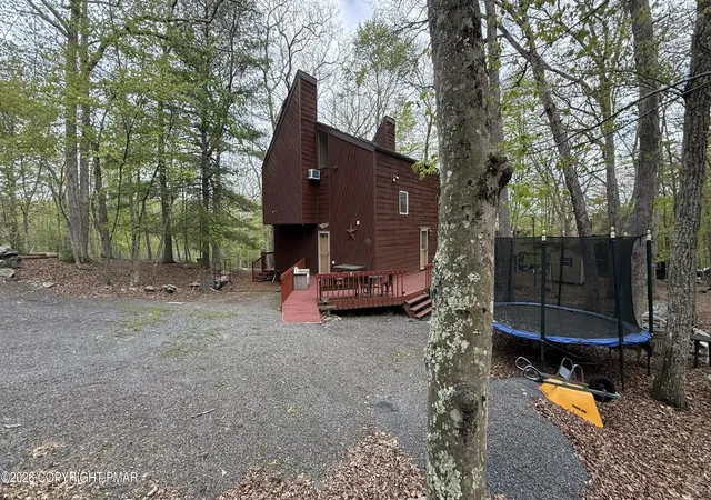 Homes for sale in Bushkill, PA | 5933 Decker Rd, Bushkill, PA 18324 | MLS# PM-139811