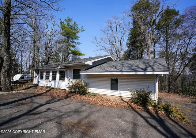 Homes for sale in Lehighton, PA | 8245 Interchange Rd, Lehighton, PA 18235 | MLS# PM-139842