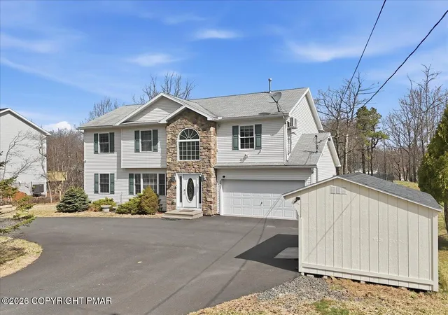 Photo 4 of Single family home for sale at 2431 Grey Birch Ln, Long Pond, PA 18334 | MLS# PM-140147 | Listing updated on 2026-04-08