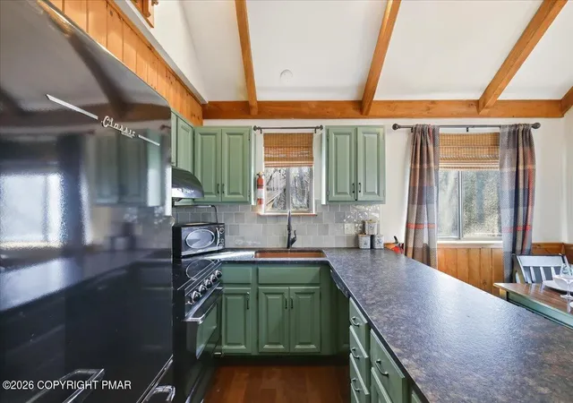Homes for sale in Lake Harmony, PA | 20 Vista Ln, Lake Harmony, PA 18624 | MLS# PM-140213