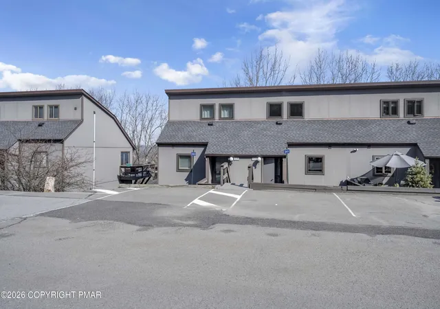 Homes for sale in Tannersville, PA | 243 High Pass Wy, Tannersville, PA 18372 | MLS# PM-139865