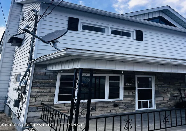 Homes for sale in Avoca, PA | 1009 Grove St, Avoca, PA 18641 | MLS# PM-139884