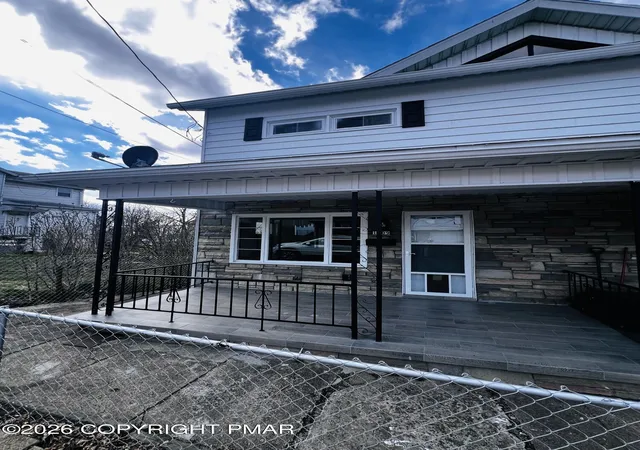 Homes for sale in Avoca, PA | 1009 Grove St, Avoca, PA 18641 | MLS# PM-139884