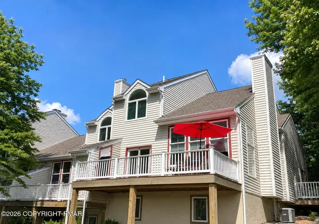 Homes for sale in Lake Harmony, PA | 52 Laurelwoods Dr, Lake Harmony, PA 18624 | MLS# PM-139985