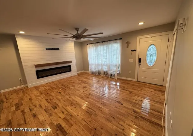 Photo 4 of Single Family Residence at 147 Summit Ave, Pocono Summit, PA 18346 | MLS# PM-139950 | | Sold on 2026-05-11