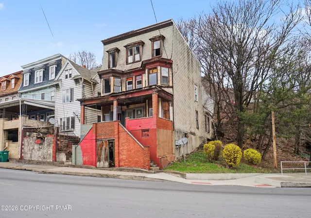 Listing Photo 2 - Condo for sale in building located at 805-807 N 6th St, Shamokin, PA 17872
