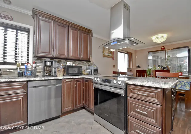 Photo 3 of Single family home for sale at 6116 Berwood Ter, East Stroudsburg, PA 18301 | MLS# PM-139987 | Listing updated on 2026-07-22