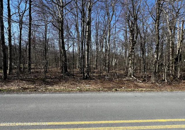 Homes for sale in Tobyhanna, PA | 9146 Hamlet Dr, Tobyhanna, PA 18466 | MLS# PM-139974