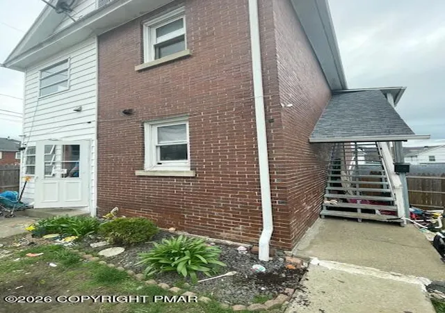 Homes for sale in Nanticoke, PA | 401 E Church St, Nanticoke, PA 18634 | MLS# PM-139984