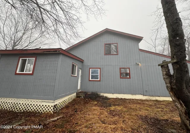Homes for sale in Tobyhanna, PA | 9193 Buttonwood Ct, Tobyhanna, PA 18466 | MLS# PM-140121