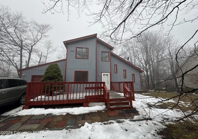 Homes for sale in Tobyhanna, PA | 9193 Buttonwood Ct, Tobyhanna, PA 18466 | MLS# PM-140121