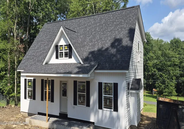 Photo 3 of Single family home for sale at 151 Rosewood Ln, East Stroudsburg, PA 18301 | MLS# PM-140055 | Listing updated on 2026-09-09