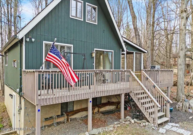 Homes for sale in Lake Ariel, PA | 2511 Oak Cir, Lake Ariel, PA 18436 | MLS# PM-140041