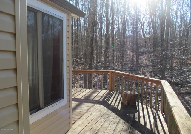 Photo 4 of Single family home for sale at 3420 Crestwood Dr, East Stroudsburg, PA 18301 | MLS# PM-140694 | Listing updated on 2026-08-07