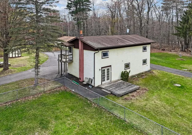 Homes for sale in Blakeslee, PA | 253 Thomas Rd, Blakeslee, PA 18610 | MLS# PM-140071