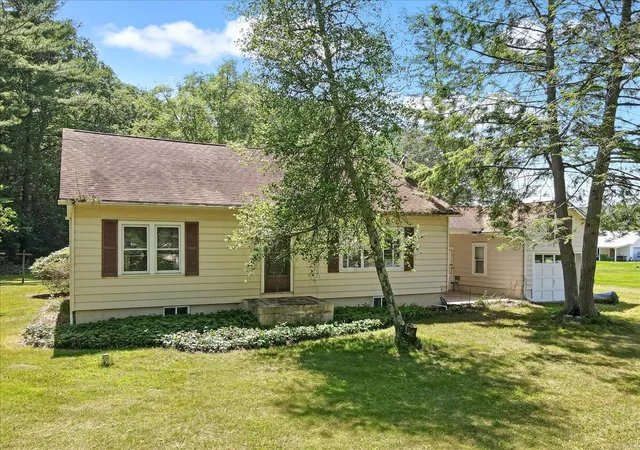 Photo 3 of Single Family Residence at 207 Scenic Dr, Kunkletown, PA 18058 | MLS# PM-140103 | | Sold on 2026-05-01