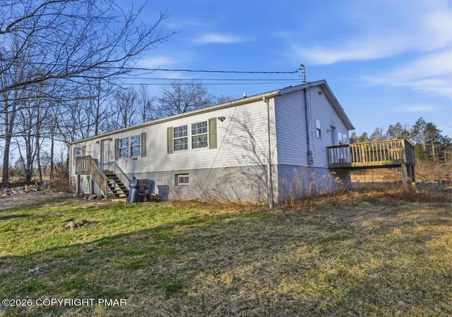 Photo 3 of Single Family Residence at 105 Ceramic Dr, Greentown, PA 18426 | MLS# PM-140110 | | Sold on 2026-06-12