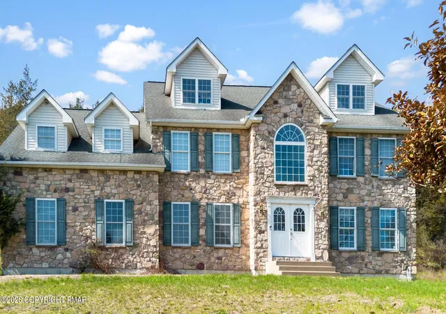 1st image of 137 Old Kettle Ct, Stroudsburg, PA 18360 | MLS# PM-140130