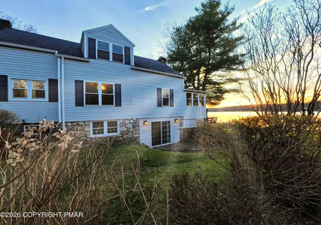 Homes for sale in White Haven, PA | 1101 Lakeview Dr, White Haven, PA 18661 | MLS# PM-140241
