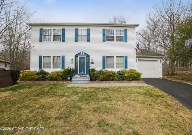 Homes for sale in Tobyhanna, PA | 5382 Vine Ter, Tobyhanna, PA 18466 | MLS# PM-140283