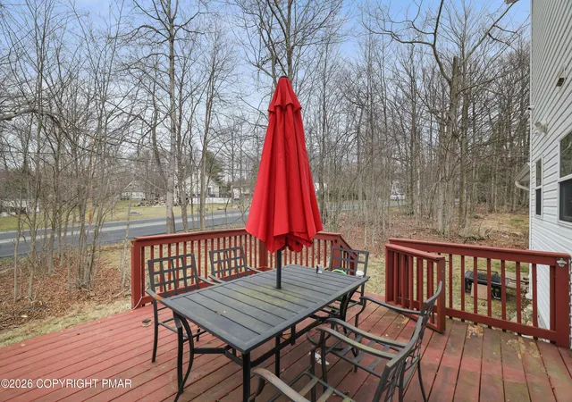Homes for sale in Tobyhanna, PA | 5382 Vine Ter, Tobyhanna, PA 18466 | MLS# PM-140283