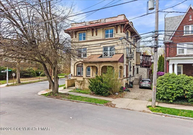 Homes for sale in Wilkes Barre, PA | 135 W River St, Wilkes Barre, PA 18702 | MLS# PM-140572