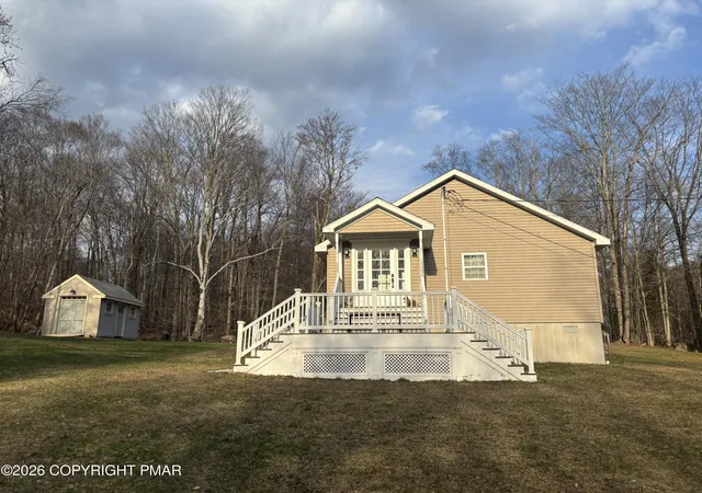 Homes for sale in Gouldsboro, PA | 3123 Chip Path, Gouldsboro, PA 18424 | MLS# PM-140216