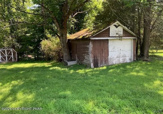 Homes for sale in Stroudsburg, PA | 1810 Chipperfield Dr, Stroudsburg, PA 18360 | MLS# PM-140212