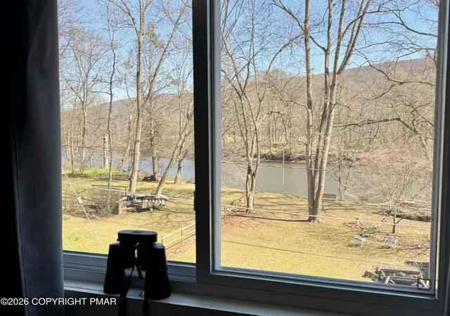 Photo 4 of Single family home for sale at 170 Eilenberger Landing Ln, East Stroudsburg, PA 18301 | MLS# PM-140550 | Listing updated on 2026-07-29