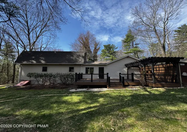 Homes for sale in Saylorsburg, PA | 2656 Rising Hill Dr, Saylorsburg, PA 18353 | MLS# PM-140309