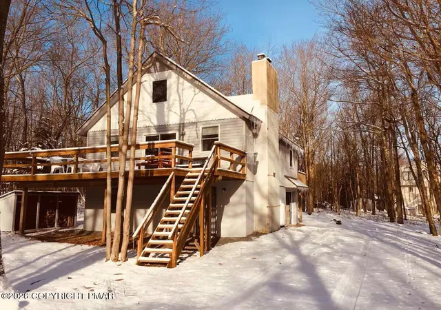 Homes for sale in Blakeslee, PA | 125 Birch Dr, Blakeslee, PA 18610 | MLS# PM-140292