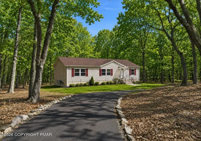 Photo 1 of Single family home for sale at 3124 Bluebird Dr, Bushkill, PA 18324 | MLS# PM-140349 | Listing updated on 2026-08-05
