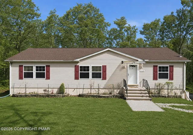 Photo 3 of Single family home for sale at 3124 Bluebird Dr, Bushkill, PA 18324 | MLS# PM-140349 | Listing updated on 2026-08-05