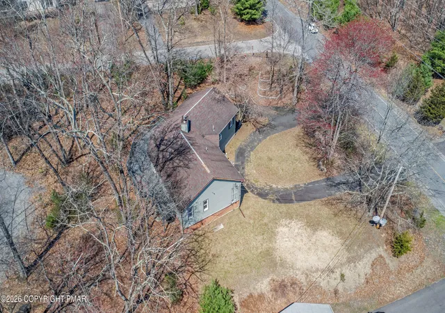 Homes for sale in Bushkill, PA | 1093 Lancaster Dr, Bushkill, PA 18324 | MLS# PM-140456