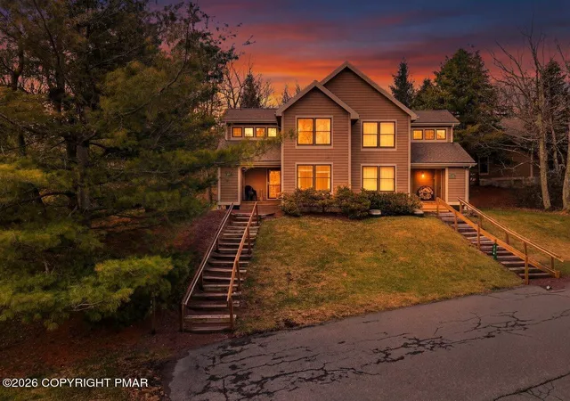 Homes for sale in Tannersville, PA | 144 Pine Ct, Tannersville, PA 18372 | MLS# PM-140323