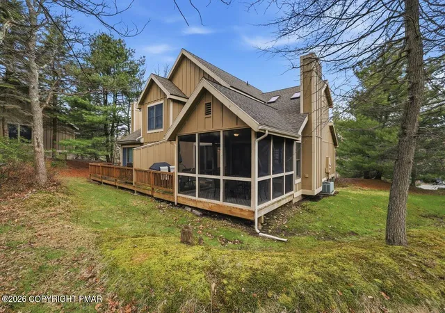 Homes for sale in Tannersville, PA | 144 Pine Ct, Tannersville, PA 18372 | MLS# PM-140323
