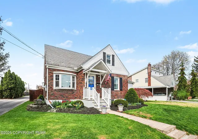 3rd image of 930 4Th St, Whitehall, PA 18052 | MLS# PM-140322