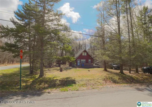 Homes for sale in Blakeslee, PA | 170 Fern Ridge Rd, Blakeslee, PA 18610 | MLS# PM-140307