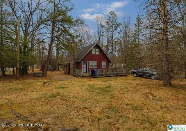 Homes for sale in Blakeslee, PA | 170 Fern Ridge Rd, Blakeslee, PA 18610 | MLS# PM-140307