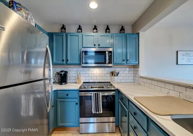 Homes for sale in Tannersville, PA | 164 Pine Ct, Tannersville, PA 18372 | MLS# PM-140418
