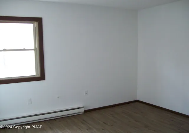 Photo 5 of Single Family Residence at 8062 Red Squirrel Dr, Tobyhanna, PA 18466 | MLS# PM-140340 | | Sold on 2026-05-29