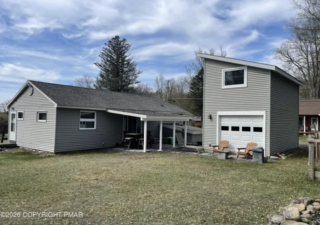 Photo 3 of Single Family Residence at 9 Beech St, Gouldsboro, PA 18424 | MLS# PM-140387 | | Sold on 2026-05-25